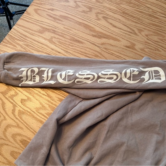 NWT Fashion Nova Too Blessed To Stress Cropped Sweatshirt XL - Picture 8 of 12